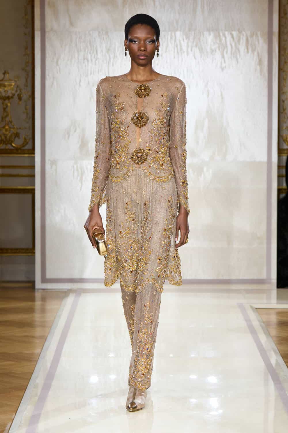 Giorgio Armani Privé: Couture SS25 - 10 Magazine USA